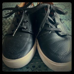 Lacoste Black leather sneakers